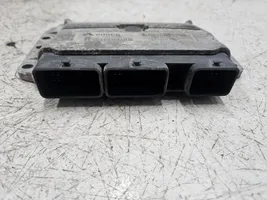 Renault Megane II Sterownik / Moduł ECU 8200298463