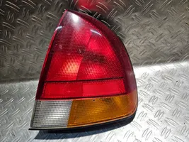 Mitsubishi Carisma Feux arrière / postérieurs 292102