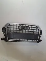 Audi Q3 8U Etupuskurin ylempi jäähdytinsäleikkö 8U0853653M