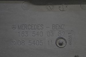 Mercedes-Benz ML W163 Pokrywa skrzynki bezpieczników 1635400382