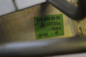 Mercedes-Benz E W210 Condenseur de climatisation 2108300858