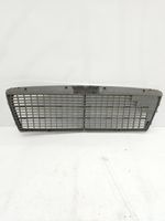 Mercedes-Benz E W210 Grille de calandre avant 2108880023