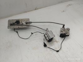 Audi A4 S4 B6 8E 8H Sudedamo stogo mechanizmo varikliukas 8H0829399