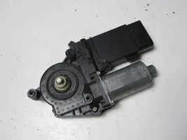 Volkswagen PASSAT B5.5 Front door window regulator motor 3B4837752FC