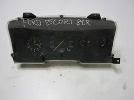 Ford Escort Spidometras (prietaisų skydelis) 88AB10841AA