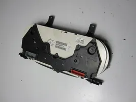 Renault Clio II Tachimetro (quadro strumenti) 8200332247