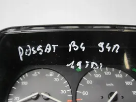 Volkswagen PASSAT B4 Compteur de vitesse tableau de bord 3A0919033R
