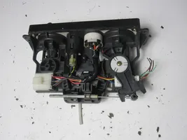 Opel Monterey Panel klimatyzacji 