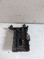 Volkswagen PASSAT CC Battery tray 1K0915333