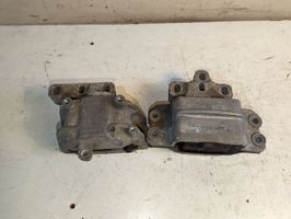 Volkswagen PASSAT CC Dzinēja spilvens 1K0199262