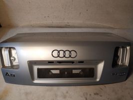 Audi A8 S8 D3 4E Takaluukun/tavaratilan kansi 