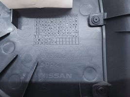 Nissan Note (E11) Garniture de panneau carte de porte avant 809229U000