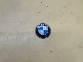 BMW 3 E90 E91 Mostrina con logo/emblema della casa automobilistica 8132375