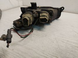 Mazda 323 Lampa przednia 11061708