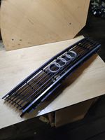 Audi 100 200 5000 C3 Grotelės viršutinės 443853655D