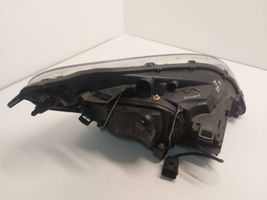 Volvo XC60 Lampa przednia 04969949