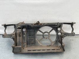 Volkswagen Golf III Staffa del pannello di supporto del radiatore parte superiore 4H0805594A