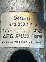 Audi 100 S4 C4 Lämmittimen puhallin 443959101A