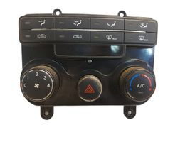 Hyundai i30 Oro kondicionieriaus/ klimato/ pečiuko valdymo blokas (salone) 972502L170