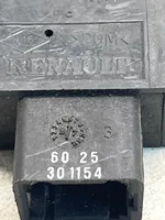 Renault Espace III Przycisk / Przełącznik ogrzewania szyby przedniej / czołowej 301154