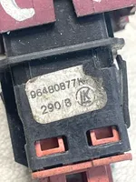 Citroen C4 I Hätävilkkujen kytkin 96480877K