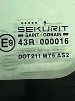 Citroen Berlingo Szyba boczna karoseryjna środkowa 43R000016