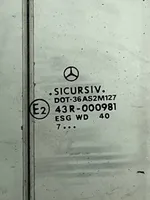 Mercedes-Benz Vito Viano W638 priekšējo durvju stikls (četrdurvju mašīnai) 43R000981