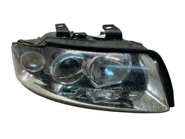 Audi A4 S4 B6 8E 8H Lampa przednia 