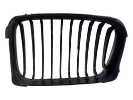 BMW 5 E39 Maskownica / Grill / Atrapa górna chłodnicy 511381596240