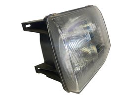 Mitsubishi Pajero Lampa przednia 11037746