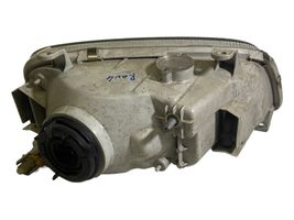 Toyota RAV 4 (XA10) Lampa przednia UPM60GF20