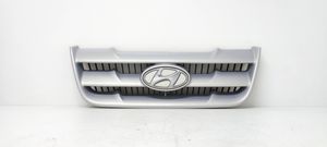 Hyundai Matrix Etupuskurin ylempi jäähdytinsäleikkö 8636517000