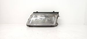 Volkswagen PASSAT B5 Lampa przednia 14742500