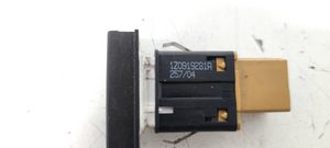 Skoda Octavia Mk2 (1Z) Przycisk / Włącznik czujnika parkowania PDC 1Z0919281A