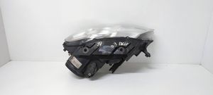 Volkswagen PASSAT B6 Lampa przednia 3C0941005M