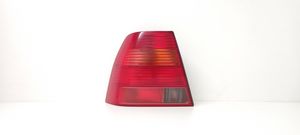 Volkswagen Jetta IV Lampa tylna 1J5945095Q