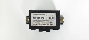 Audi A3 S3 8L Unidad de control/módulo de alarma 4B0951173