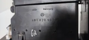 Audi A6 S6 C5 4B Kojelaudan keskiosan tuuletussuuttimen ritilä 4B1820951