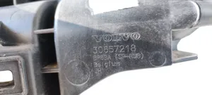 Volvo C30 Support de pare-chocs arrière 30657218