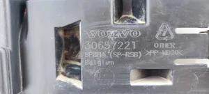 Volvo C30 Galinis laikiklis bamperio 30657221