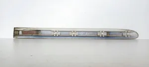 Mercedes-Benz E W211 Rivestimento portiera posteriore (modanatura) A2116901162