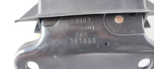 Audi A4 S4 B5 8D Serrure de loquet coffre 161098