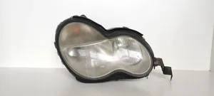 Mercedes-Benz C W203 Lampa przednia A2038200261