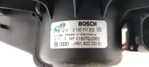 Audi A6 S6 C5 4B Lämmittimen puhallin 4B1820021B