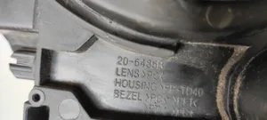 Mercedes-Benz E W211 Lampa przednia 206485B