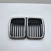 BMW 3 E30 Grille de calandre avant 1884350