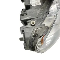 Audi A4 S4 B7 8E 8H Lampa przednia 8E0941004AJ