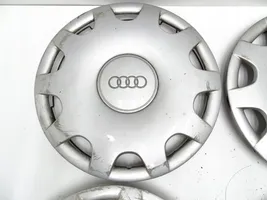 Audi A6 S6 C4 4A Mozzo/copricerchi/borchia della ruota R15 