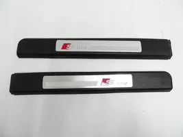 Audi A3 S3 8P Rivestimento passaruota posteriore 8P4853558G