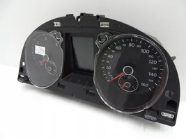 Volkswagen PASSAT B7 Speedometer (instrument cluster) 3AA920970J